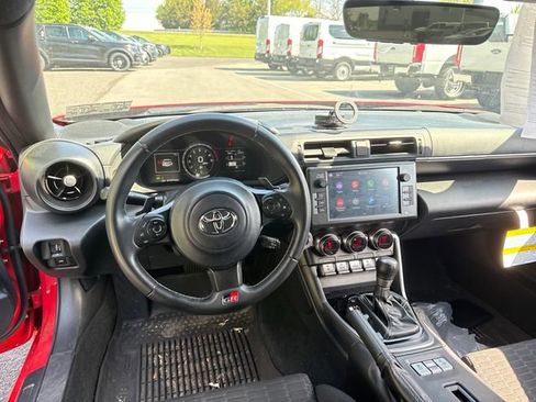 Used 2024 Toyota GR86 RWD image 17
