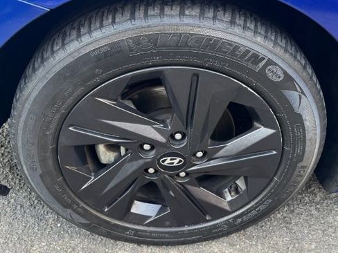 Used 2021 Hyundai Elantra SEL w/ Cargo Package image 28