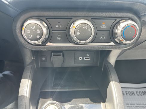 Used 2025 Nissan Versa SV w/ Trunk Package FWD image 22