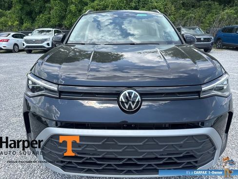 Used 2025 Volkswagen Taos SE w/ Panoramic Sunroof Package AWD/4WD image 8