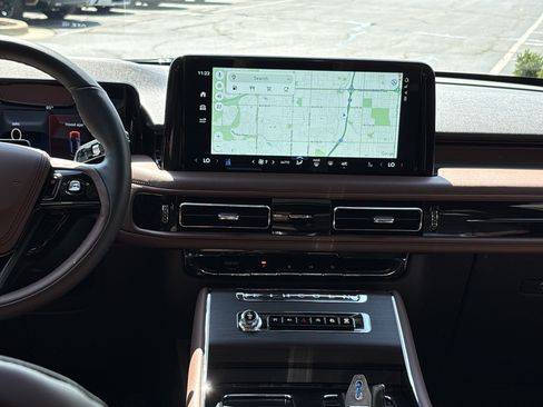 Used 2026 Lincoln Aviator Reserve AWD/4WD image 30