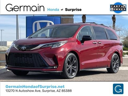 Used 2021 Toyota Sienna XSE image 1