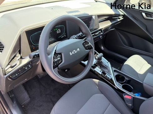 New 2026 Kia Niro LX FWD image 11