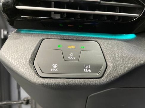 Certified 2023 Volkswagen ID.4 Pro RWD image 21