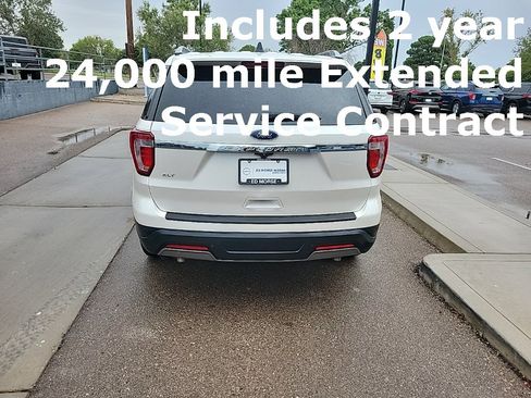 Used 2019 Ford Explorer XLT image 6