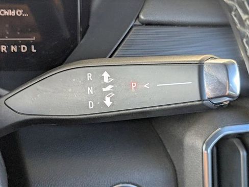 Used 2024 GMC Acadia Elevation image 12