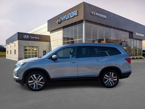 Used 2018 Honda Pilot Elite image 6