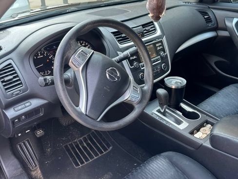 Used 2017 Nissan Altima 2.5 S FWD image 10