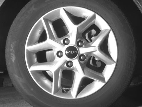 Used 2025 Kia Soul LX w/ LX Technology Package FWD image 20