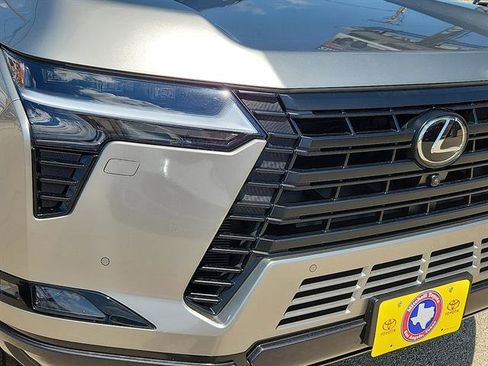 Used 2024 Lexus GX 550 Luxury image 7