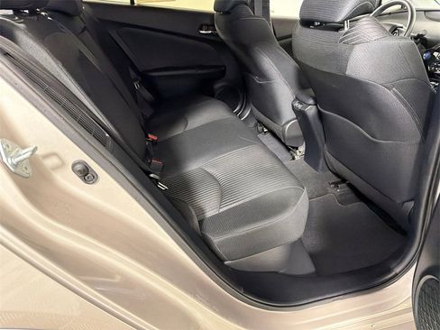 Used 2022 Toyota Prius Prime LE image 15