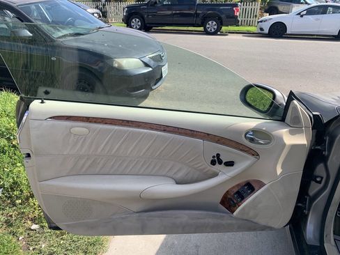 Used 2006 Mercedes-Benz CLK 350 Coupe image 11