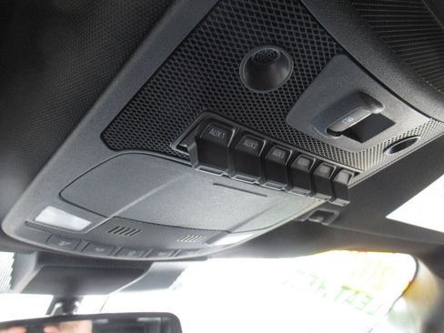 Used 2022 Ford F350 Lariat w/ Black Appearance Package image 38