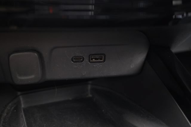 Used 2024 Chevrolet Trax RS w/ Sunroof Package FWD image 20