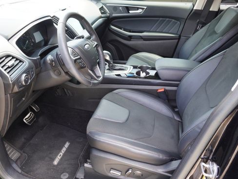 Used 2017 Ford Edge Sport w/ Equipment Group 401A AWD/4WD image 9