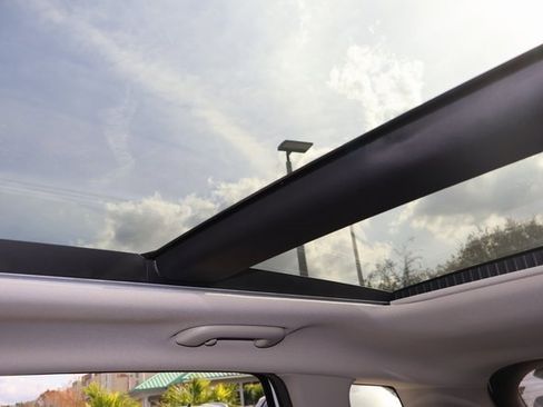 Used 2023 Kia Sportage SX image 26