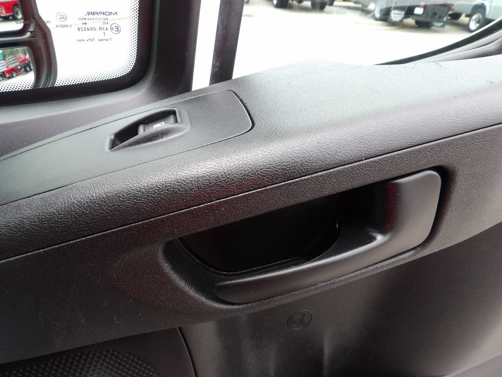 Used 2023 RAM ProMaster 2500 w/ Driver Convenience Group FWD image 32