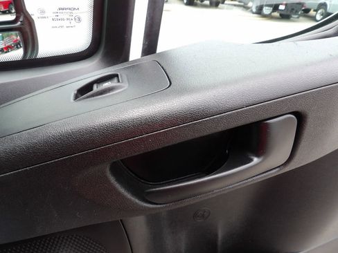 Used 2023 RAM ProMaster 2500 w/ Driver Convenience Group FWD image 32