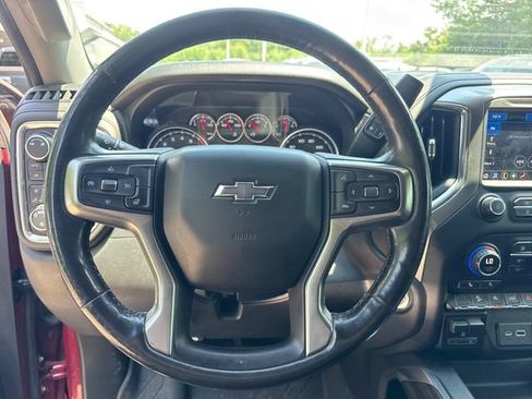 Used 2019 Chevrolet Silverado 1500 LT Trail Boss AWD/4WD image 17