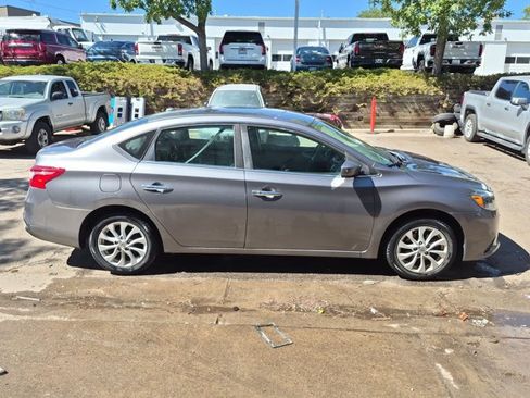 Used 2019 Nissan Sentra SV FWD image 4