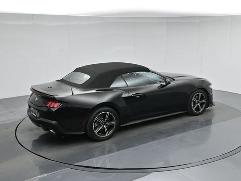 Used 2025 Ford Mustang Premium image 43