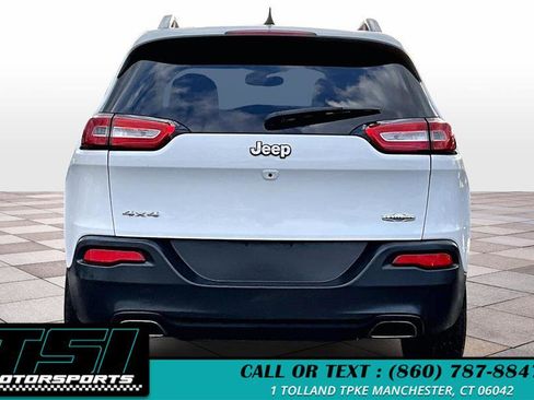 Used 2016 Jeep Cherokee Latitude w/ Cold Weather Group image 4