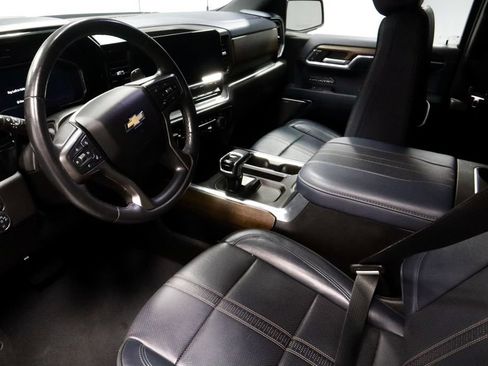 Used 2023 Chevrolet Silverado 1500 High Country w/ Technology Package AWD/4WD image 22