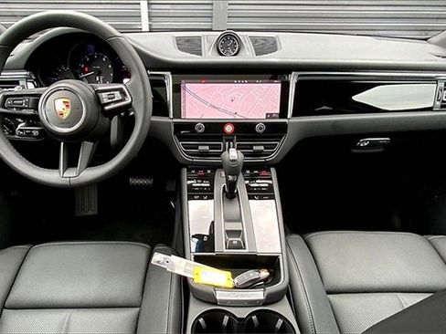 New 2025 Porsche Macan image 6
