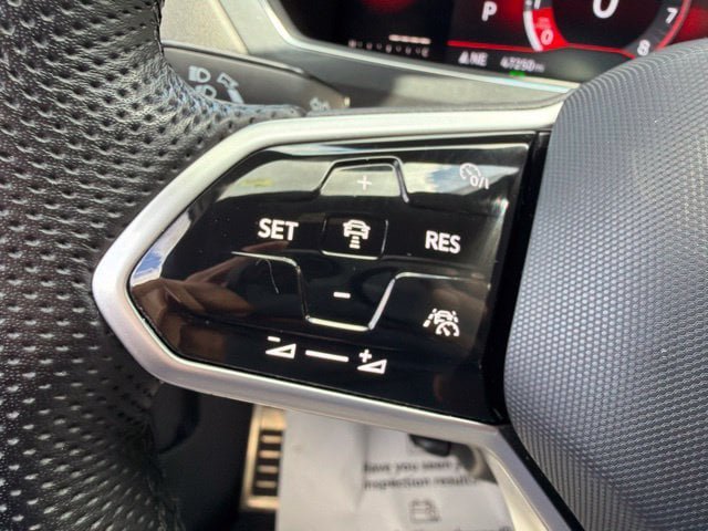 Used 2022 Volkswagen Tiguan SE R-Line AWD/4WD image 23