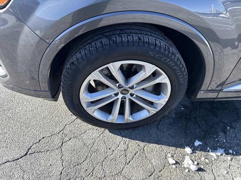 Used 2025 Audi Q7 3.0T Premium Plus image 14