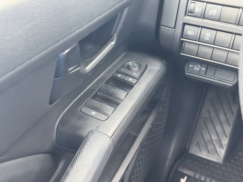 Used 2026 Toyota Tacoma SR image 23