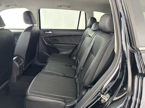 Used 2022 Volkswagen Tiguan SE AWD/4WD image 25