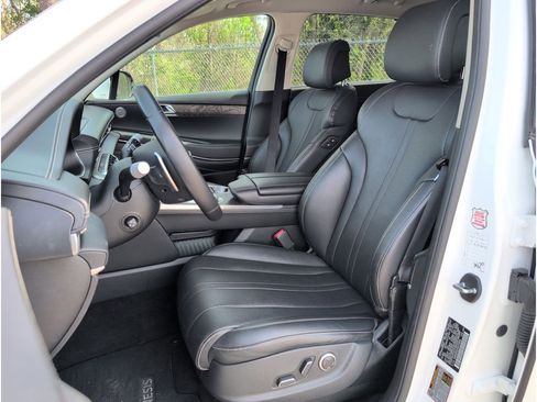Used 2024 Genesis GV80 2.5T image 10