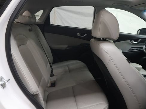 Used 2022 Hyundai Kona Limited FWD image 12