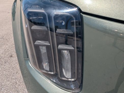 Used 2023 Kia Telluride EX X-Line AWD/4WD image 10
