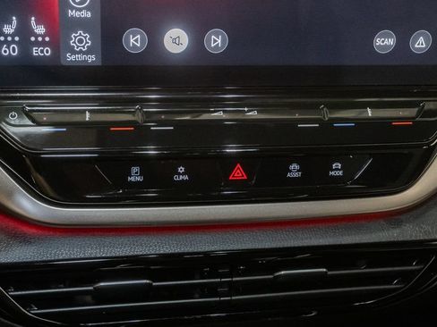 Used 2023 Volkswagen ID.4 Pro AWD/4WD image 19
