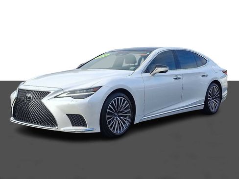 Used 2024 Lexus LS 500 AWD w/ Luxury Package image 3