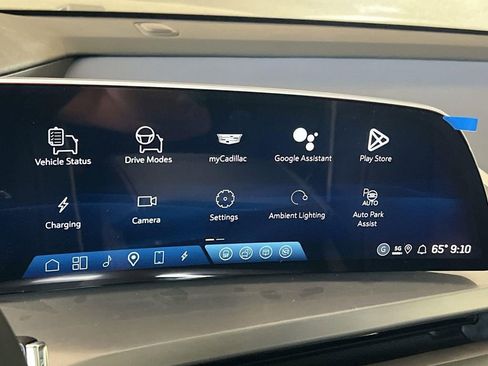 New 2026 Cadillac Vistiq Premium Luxury AWD/4WD image 17