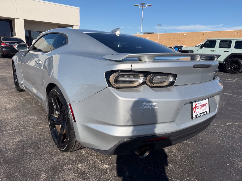 Used 2019 Chevrolet Camaro SS RWD image 12
