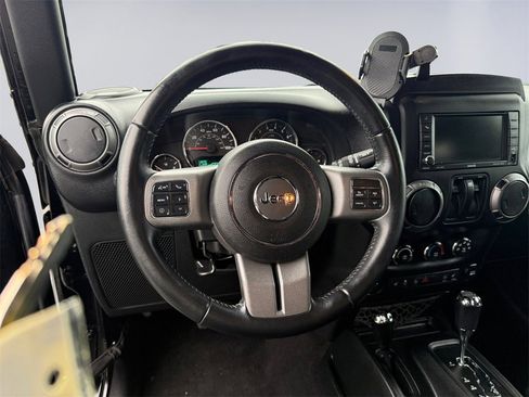 Used 2017 Jeep Wrangler Sport image 13