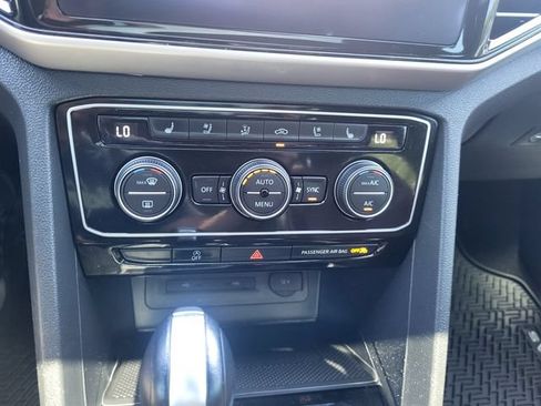 Used 2022 Volkswagen Atlas Cross Sport SEL Premium R-Line AWD/4WD image 17