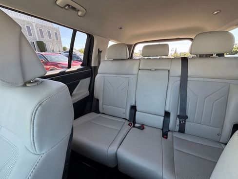 Used 2025 Hyundai Santa Fe SEL AWD/4WD image 42