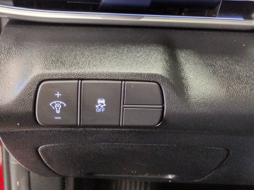 Certified 2024 Hyundai Elantra Limited FWD image 27
