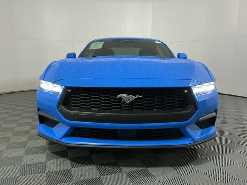 Used 2024 Ford Mustang Coupe RWD image 3