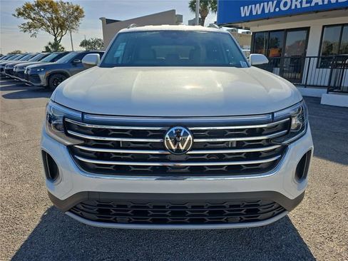 New 2026 Volkswagen Atlas SE FWD image 2