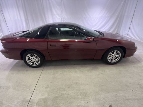 Used 2002 Chevrolet Camaro Z28 w/ Preferred Equipment Group 2 RWD image 12