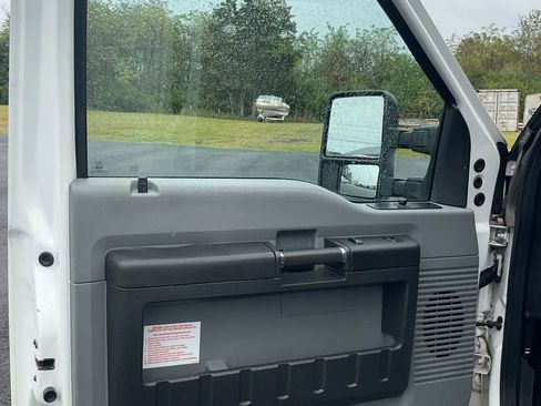 Used 2016 Ford F250 XL w/ Power Equipment Group image 22