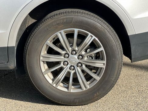 Used 2017 Cadillac XT5 Luxury AWD/4WD image 25