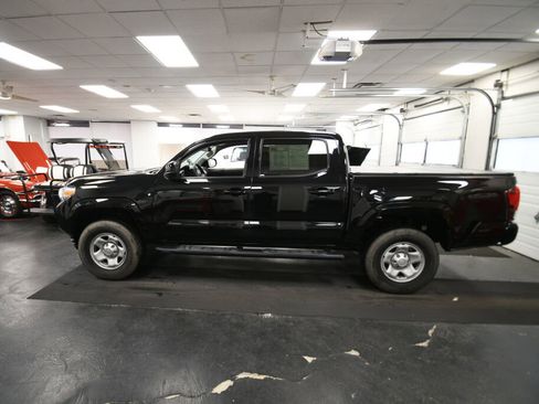 Used 2022 Toyota Tacoma SR w/ SR Convenience Package RWD image 5