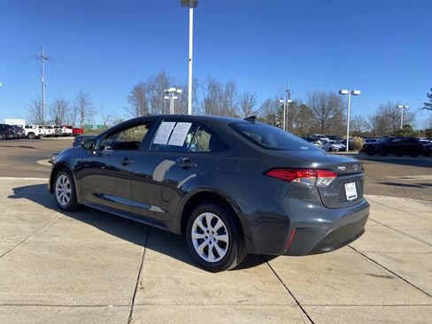 Used 2024 Toyota Corolla LE image 7